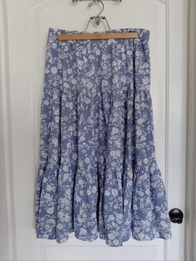LC Lauren Conrad Tiered Maxi Skirt Sz L Cornflower Blue/White Floral Cottagecore